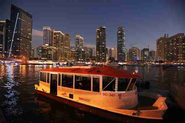 Getting Around Dubai – Tourist Guide to Dubai Public Transport